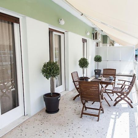 Apartamento Modern Beauty In Central Area Atenas Exterior foto